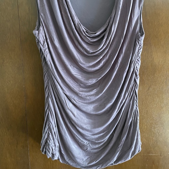Light lavender drape detail front - Picture 6 of 6